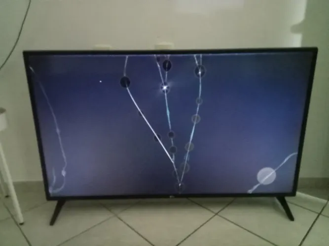 Tv LG com defeito 
