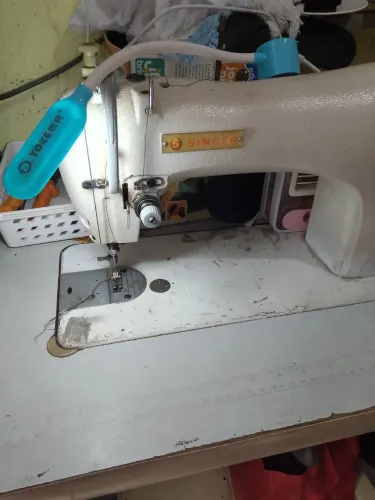 Máquina costura Singer