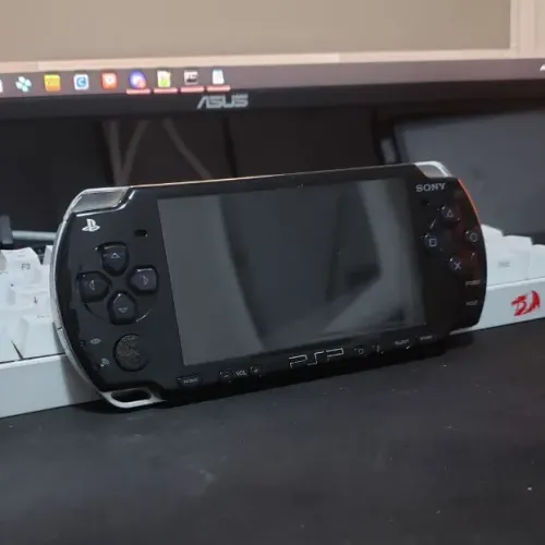 PSP 2000