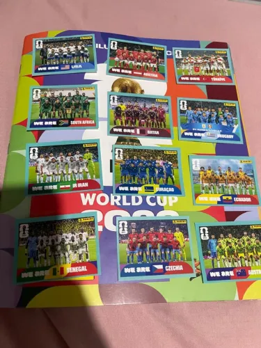 Figurinhas da copa do mundo seleções, cada uma é 10 reais 