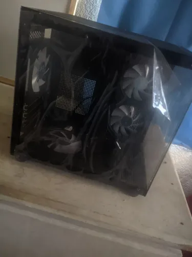 Gabinete Gamer com 4 Fans ? nunca usado