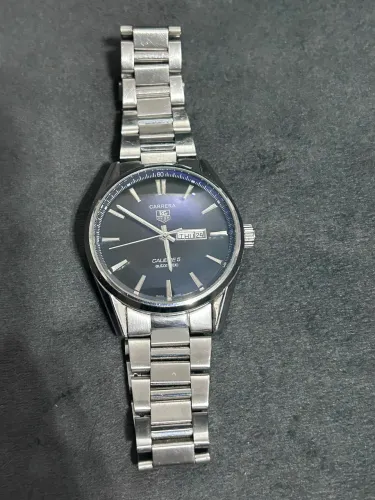 Relógio estilo TAG Heuer