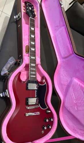 Epiphone SG inspired by gibson custom