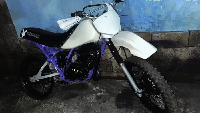 Vendo DT 180 de trilha