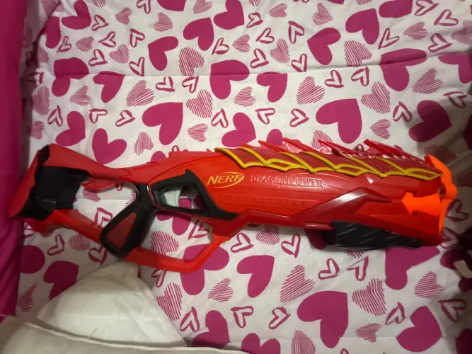 Nerf novinha quase sem uso, sem munições 