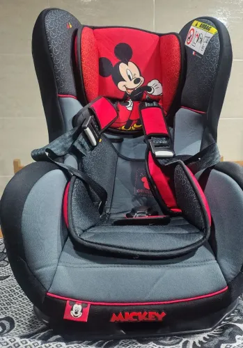 Cadeirinha bebe conforto semi-nova 