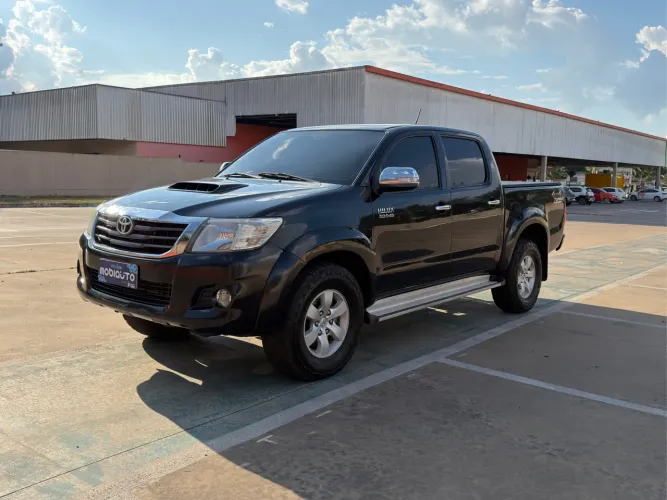 Toyota Hilux CD SRV D4-d 4X4 3.0 TDI Diesel AUT 2014