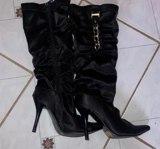 BOTA PRETA CANO ALTO SALTO FINO (preta)