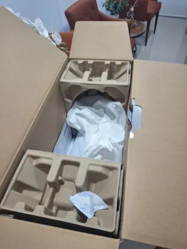 JBL Embalagem Origina Vazia. apenas a caixa de Papelão