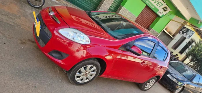 Fiat Palio Attractive 1.0 EVO Fire Flex 8V 5P 2013