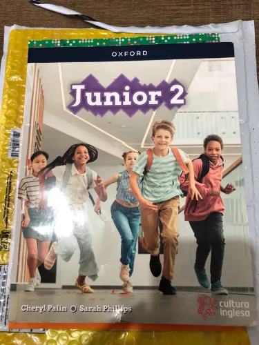 Livro cultura inglesa Júnior 2