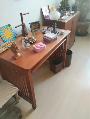Escrivaninha/mesa de madeira maciça
