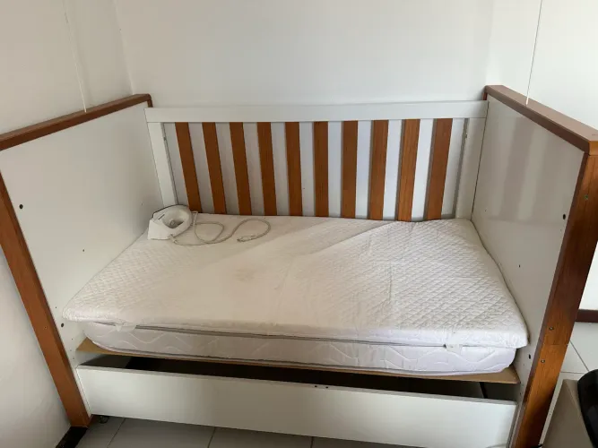 Vendo esse berço! Novo! Ele vira cama também 