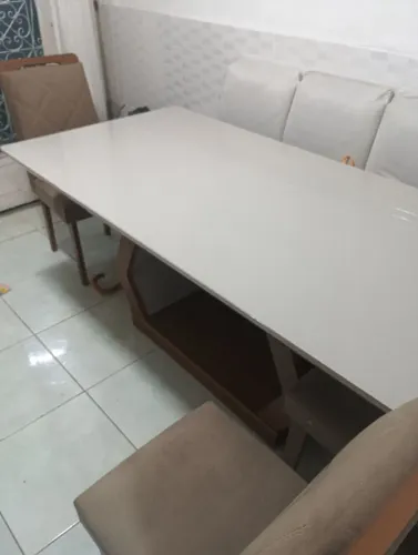 Vendo mesa de jantar 6 lugares