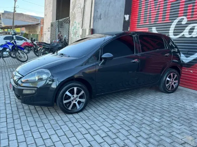 Fiat Punto Attractive 1.4 Fire Flex 8V 5P 2014