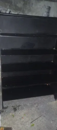 Vendo estante de MDF boa para guardar ferramenta para saí agora