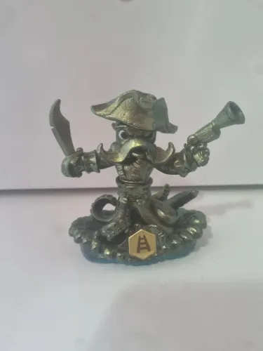 skylanders gold wash buckler boneco