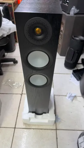 Caixas tipo torre Monitor Áudio Silver 200