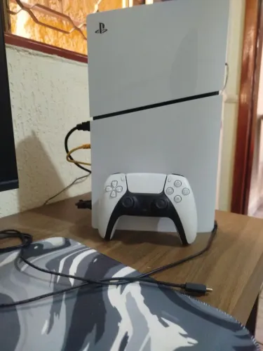 VENDO PS5 slim digital simi novo com nota fiscal no pix