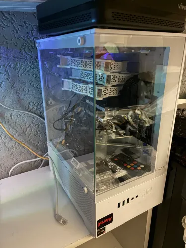 Gabinete Gamer Aquário branco lindo