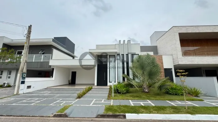 Venda de Casa em Condomínio em Votorantim-SP, Parque Esplanada - 3 Quartos, 3 Suítes, 2 Sa
