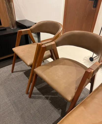 POLTRONAS DE MADEIRA