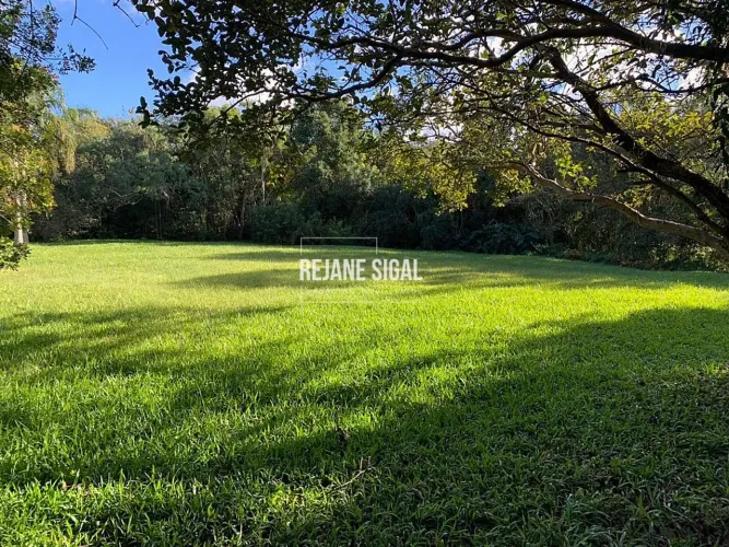 Terreno à Venda no Laranjal