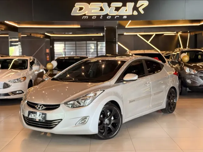 Hyundai Elantra GLS 1.8 16V Aut. 2013