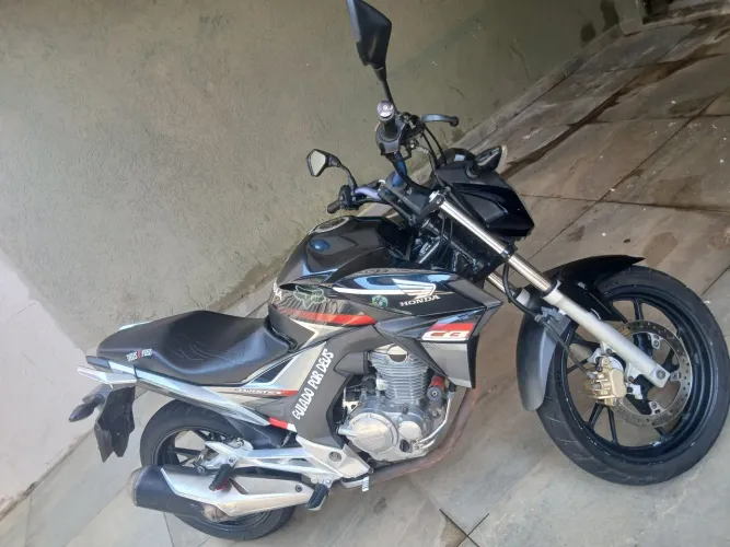 Cb twist 250 ano 2018