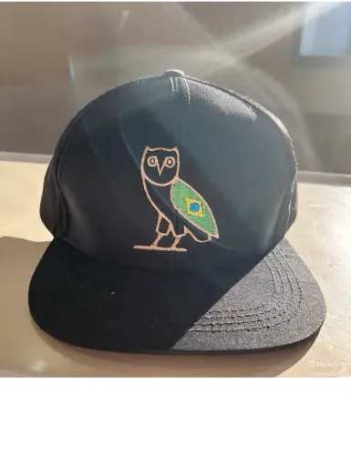 Boné Ovo Drake x Brasil Bordado