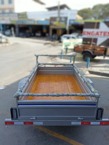 Vendo Carretinha 0 KM de 2 MT por 1,20 MT, com Elétrica Toda em Led, Com Chaxis Todo Tubo