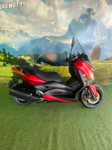 XMAX