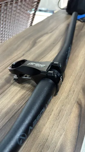 Suporte e guidão pra bicicleta em São Luís MA