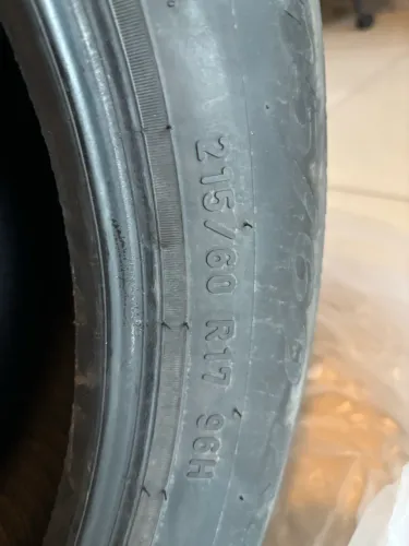 Par de pneus Pirelli Scorpion 215/60 R17 96H