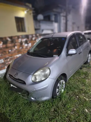 Nissan March 1.0 16V Flex Fuel 5P 2012