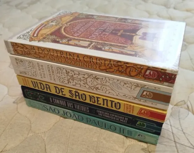 Livros Minha Biblioteca Católica (MBC). Valor para cada volume na descrição