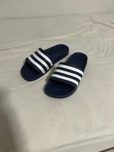 Chinelo adidas