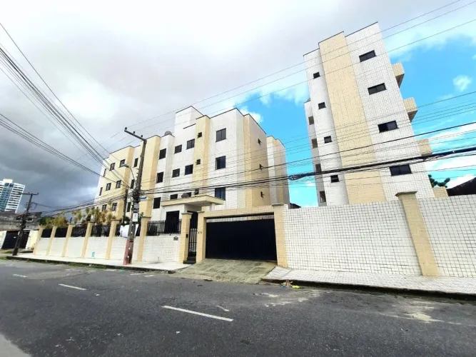 Apartamento com 2 quartos no bairro Parque Araxá em Fortaleza, CE