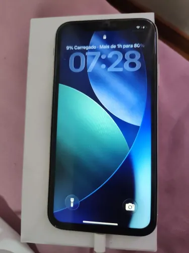 iPhone 11 em ótimo estado