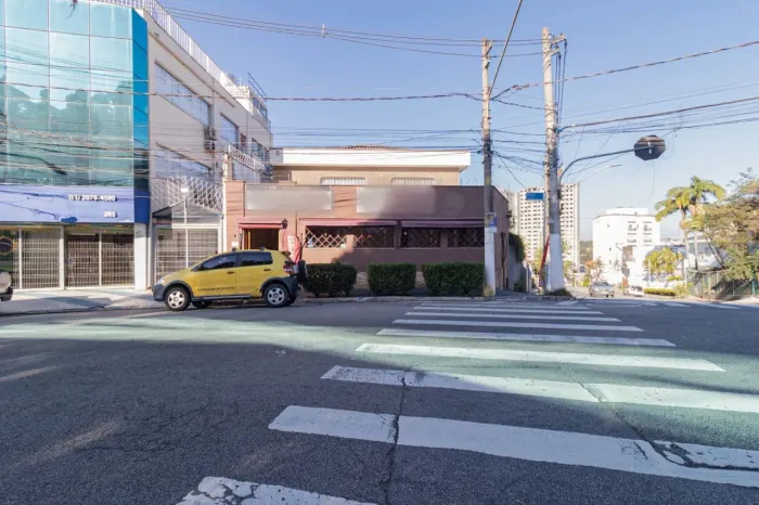Casa comercial na Rua Ken Sugaya, 291 90 m²