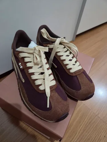 Tenis arezzo marron 