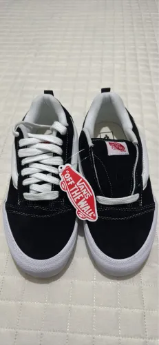 Tênis Vans Knu Skool Preto e Branco