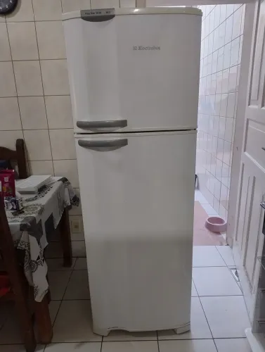 Geladeira Electrolux Frostfree 346l