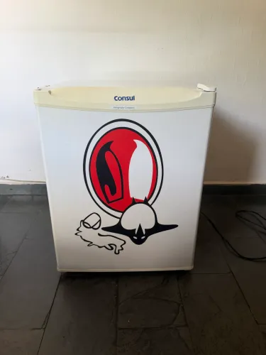 Frigobar Consul Compacto 80L - 127V (Excelente Estado e Funcionando Perfeitamente)