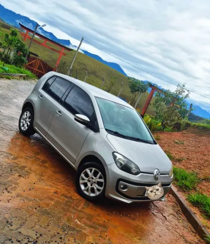 Volkswagen Up! High 1.0 Total Flex 12V 5P 2015