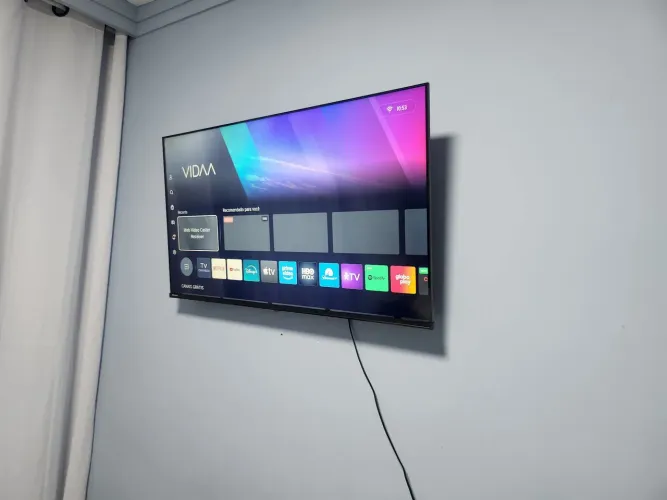 Vendo tv de 40 polegadas nova 6 meses de uso
