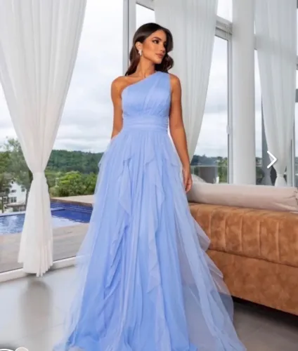 Vestido de festa azul claro