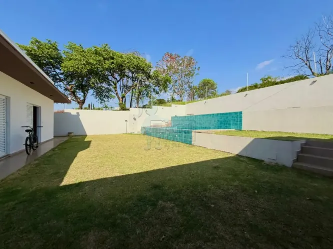 Casa de 300m² com 04 suítes para locação e venda em condomínio - Royal Park