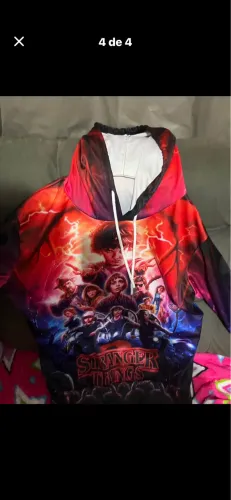 Camisa com Capuz da Série Stranger Things TAM P