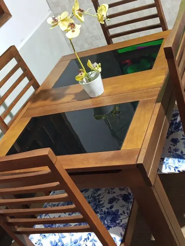 Entrego mesa jantar extensível 4 cadeiras madeira maciça 
